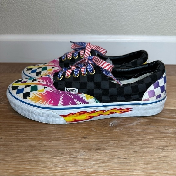 Vans Unisex Custom Flames Fire Sidewall Checkerboard Palm Tree Sneakers - Picture 4 of 12